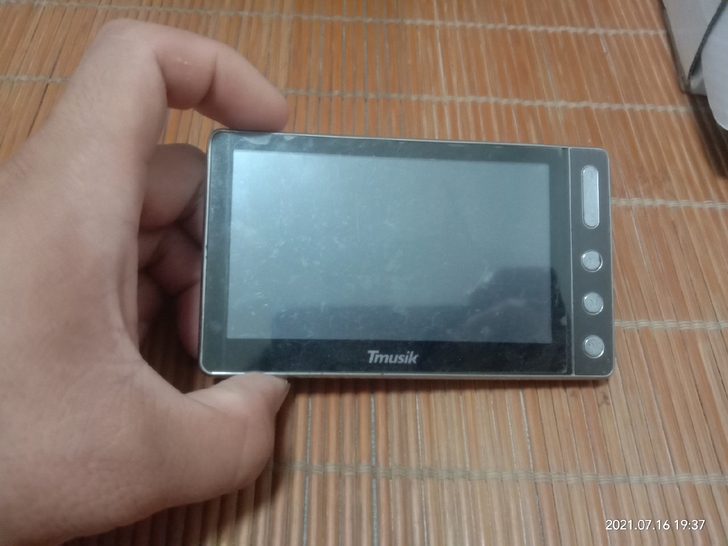 缪斯学习机可以正常使用，能玩游戏。低价处理