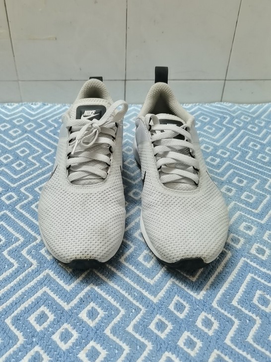 耐克运动鞋跑步鞋耐克运动鞋跑步鞋42码，九...