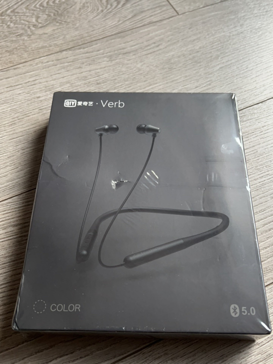 iqiyi挂耳耳机,全新,闲置出。