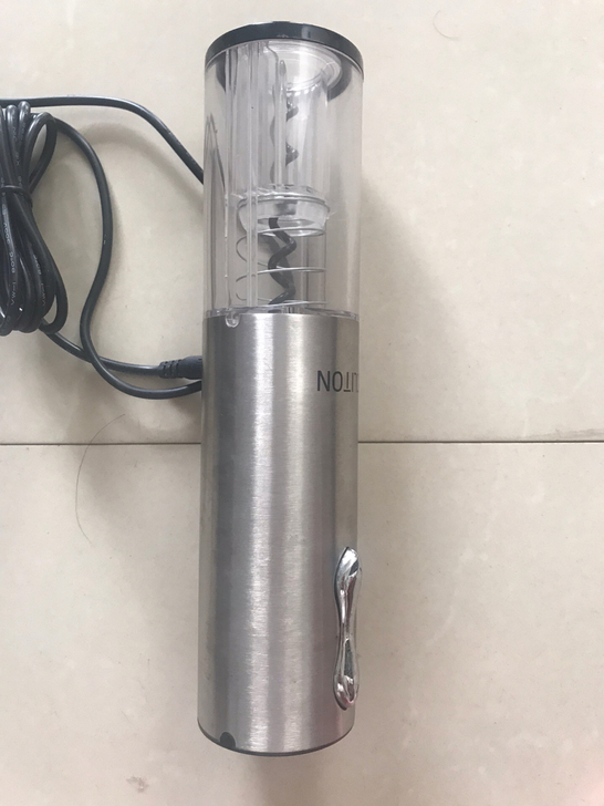 红酒自动红酒开瓶器，空置很久，基本没用过