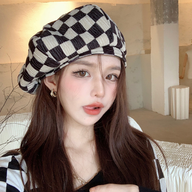 棋盘格帽子 付邮费就卖