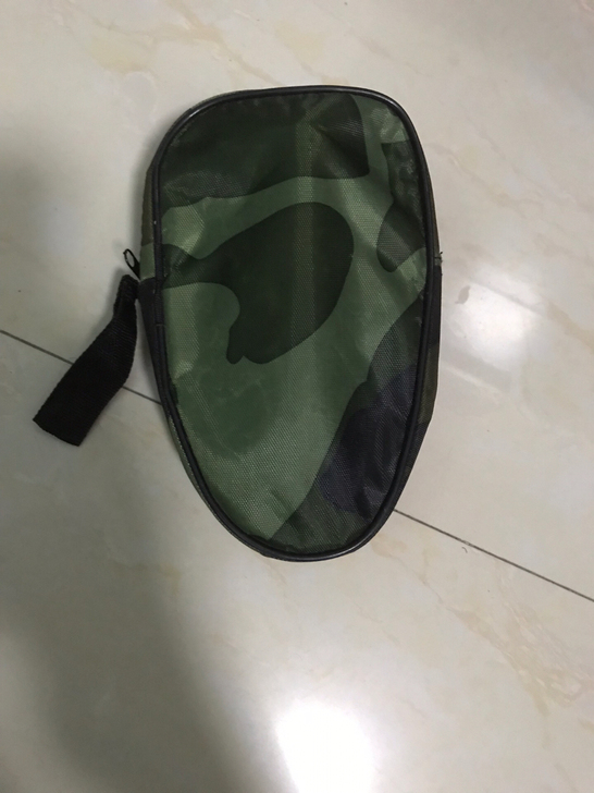 几年前买的工兵铲，一直没用上，可以说是全新...