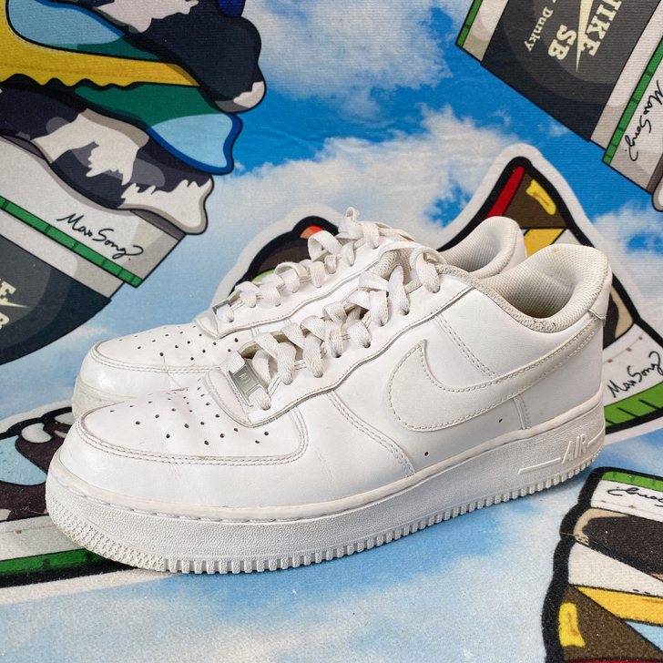 Nike Air Force 1 纯白42...