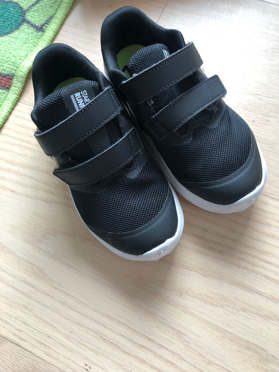 nike鞋子16。正常穿着痕迹包邮不议价。