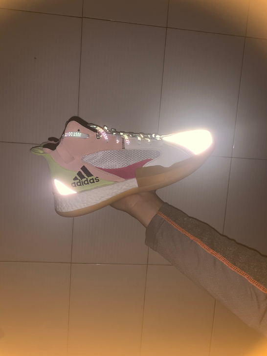 品牌型号 Adidas