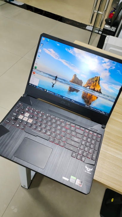 FX95DT3550华硕飞行堡垒电竞显示器...