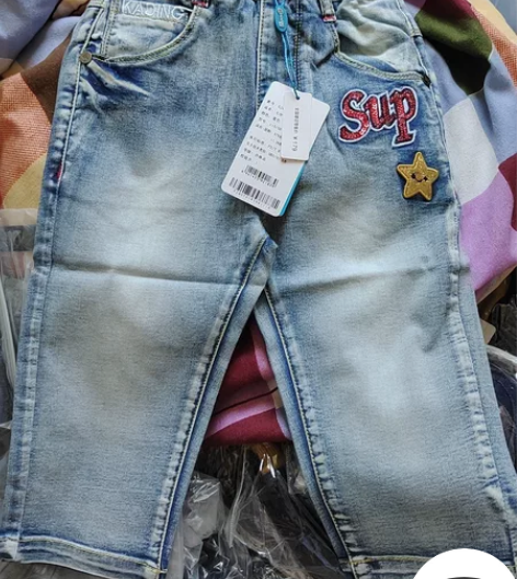 女童七分水洗牛仔裤尾货处理5.5元一件，不...