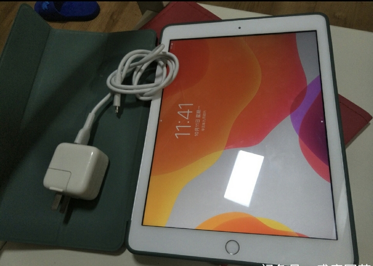 2019款ipad2019 128G 深空...