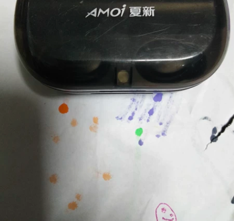 AMOi夏新V11黑色真无线蓝牙耳机，盖子...