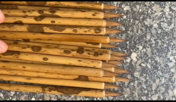 全新 狼尾勾线毛笔，出一批小楷笔心经书法抄...