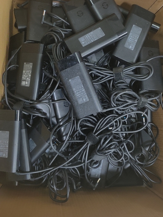 暗影精灵5 7.7原版充电器，150W