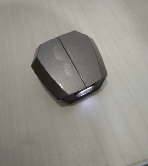 诺必行双开门耳机,具体型号未知,自用一年无...