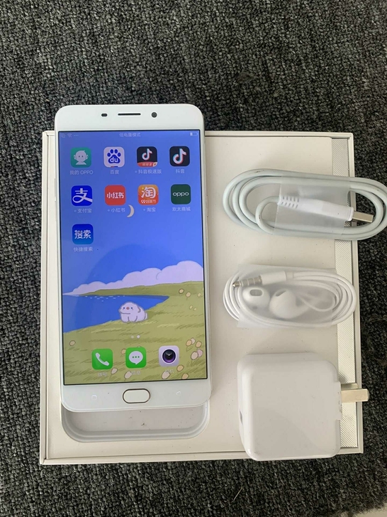 oppor9plus 手机，女生自用 备用...