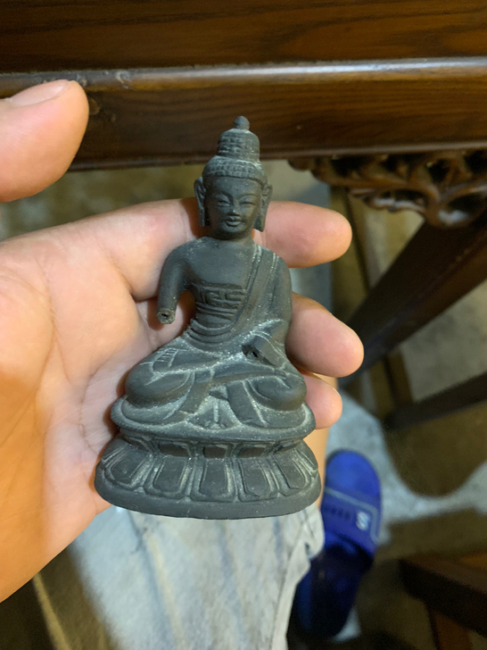 老铜佛像。明 清 时期的 东西如图售出不退