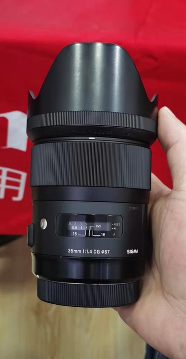 佳能口适马35mm/1.4 ART镜头