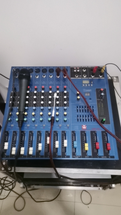 9成新音响设备出售看中那个咨询一下谢啦！单...