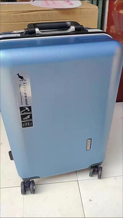 【全新包邮】新款时尚袋鼠拉杆箱万向轮铝框箱...