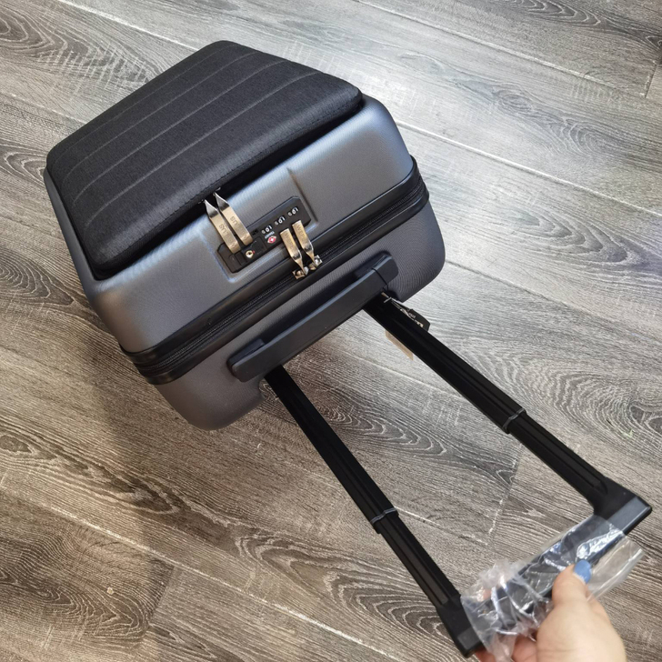 闲置：全新高端商务行李箱前开盖电脑拉杆箱