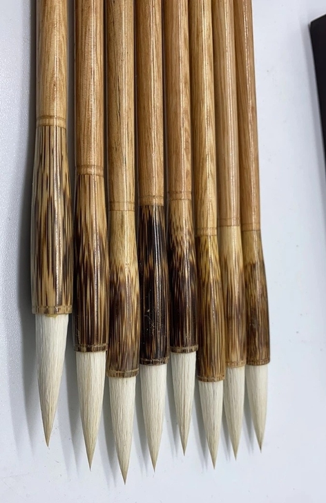 仓库积压了太多库存，8支打包价现在成本价出...