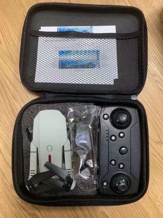 还剩28台 出口全新折叠无人机航拍 高清拍...