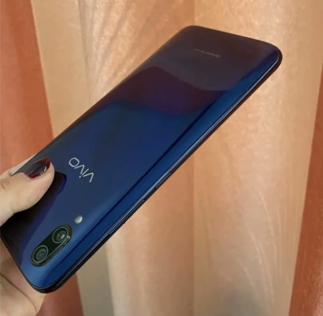 vivox 21几 乎全新 6+128配置...