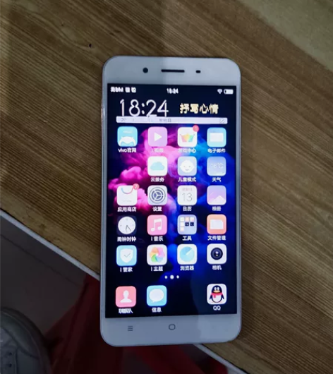 Vivo手机，放家里闲置的，没有任何问题。...