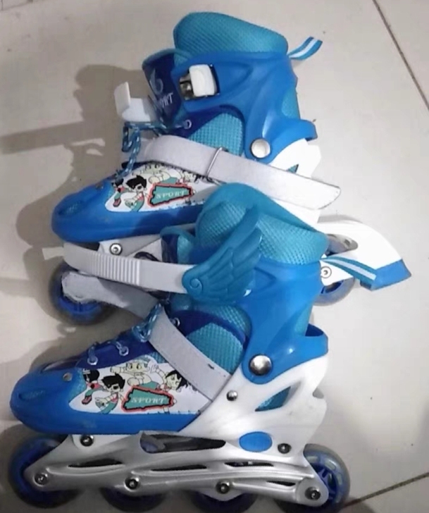 清理20双3-12岁男女溜冰鞋旱冰轮滑鞋发光
