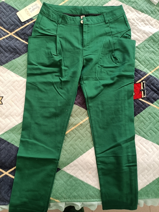 墨绿色长裤28码