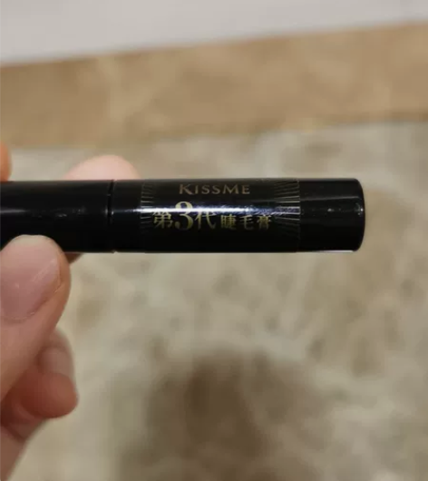 kiss me 睫毛膏小样  1.8 克 ...