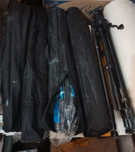 全新折叠画架，仅限同城自提 感兴趣的话点“...