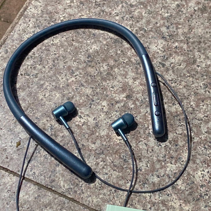 挂脖式运动无线大电量高级蓝牙耳机  3D重...