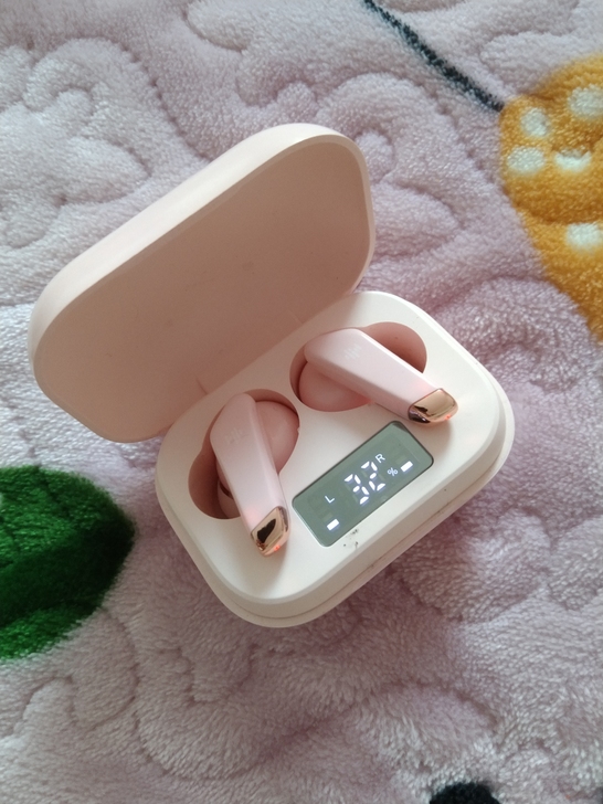 京东买的耳机,用了几个月,可小刀