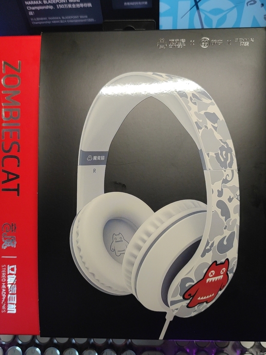 得物入 保正品，换耳机了要的dd