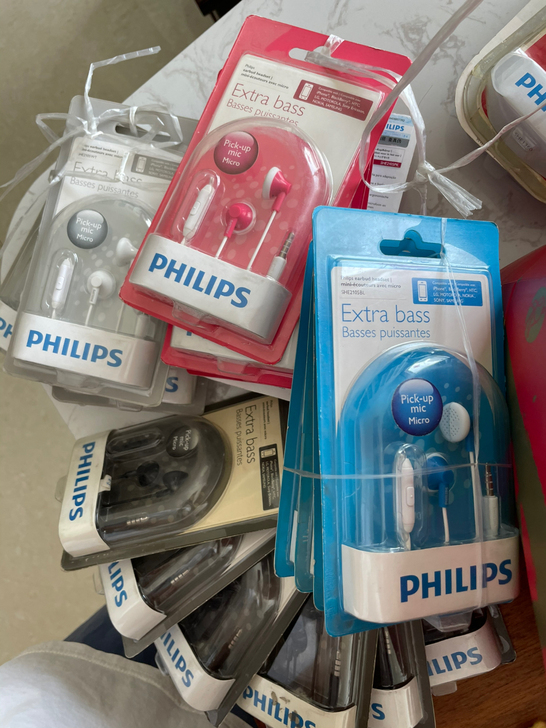 飞利浦正品耳机，包装全新25包邮