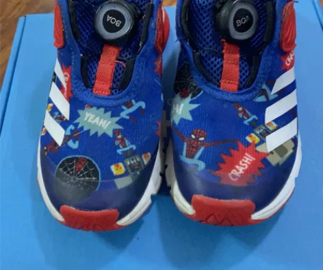 阿迪运动鞋，尺码18cm，30码 感兴趣的...