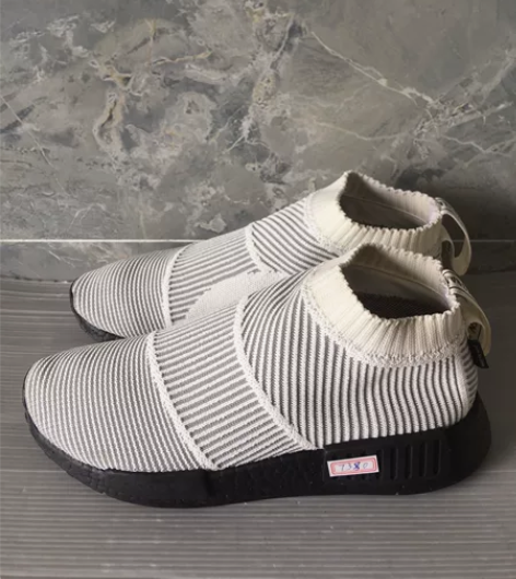 二手正品阿迪轻便透气休闲运动鞋41码  保...