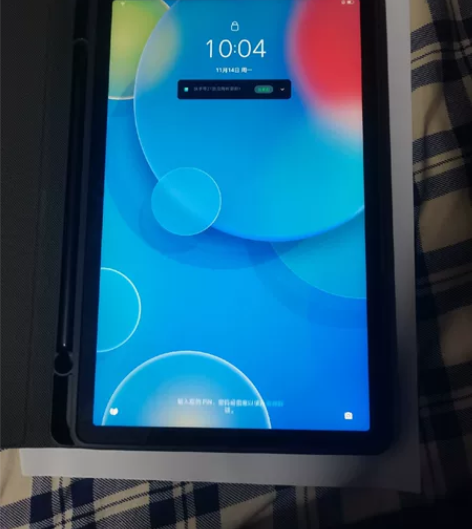 全新,没弄几天,想换个ipad。 感兴趣的...