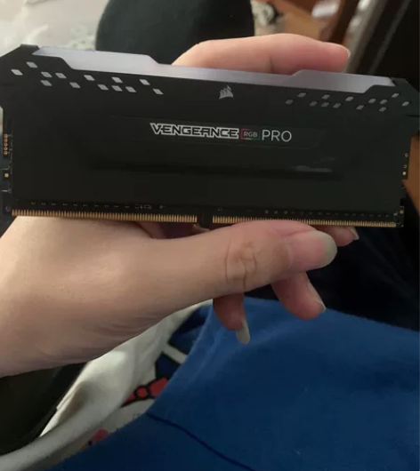 海盗船ddr4 3000 8g灯条 两条价...