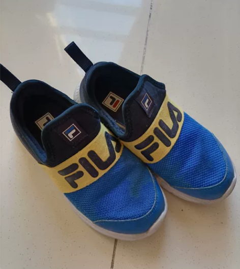 斐乐FILA儿童鞋，尺码13C，内径19....