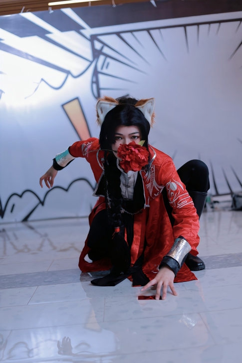 狐狸花城c服带耳朵和尾巴