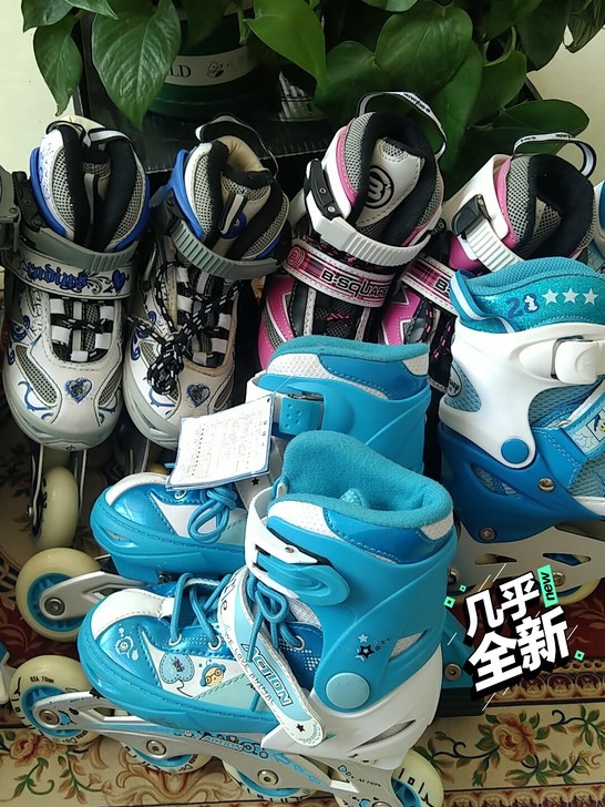 轮滑专柜撤摊全部挂件鞋，全部一二线品牌欢迎...