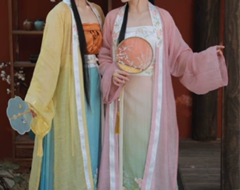 渐变印花百迭裙 … 尺码:M，颜色分类:百...