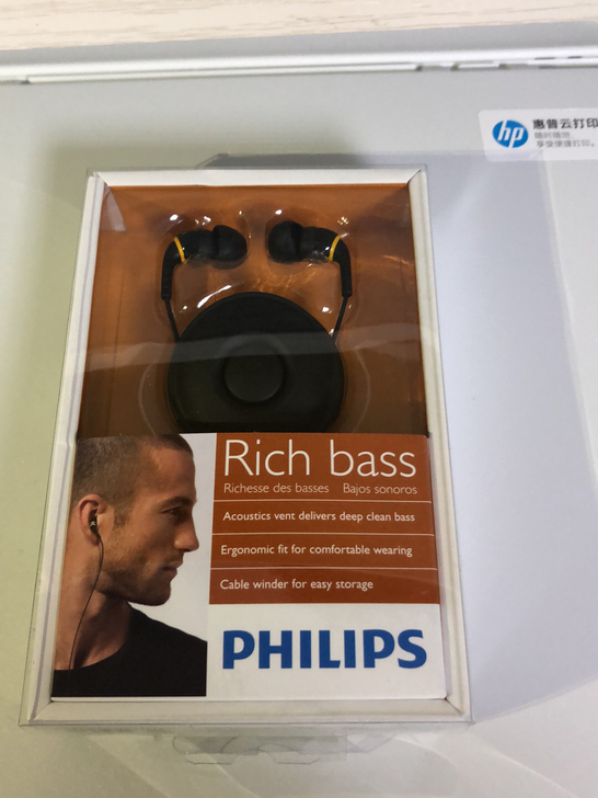飞利浦原装库存入耳耳机，重低音特别好！值得...