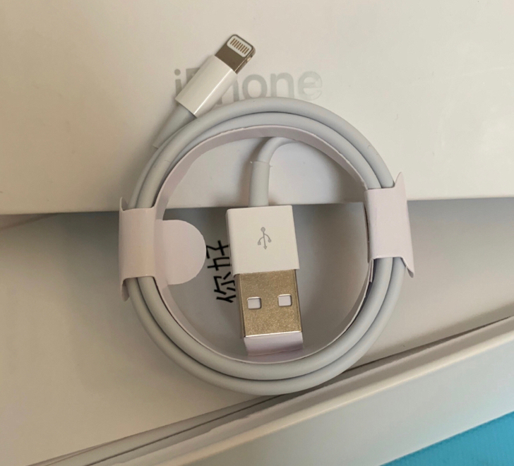 剩余三条苹果原装数据线充电线 拆机原装数据...