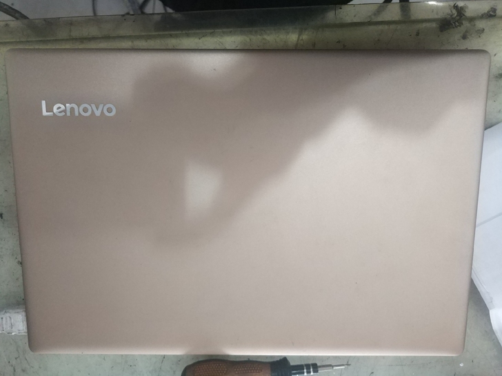 联想小新潮7000，13寸轻薄本。七代I3...