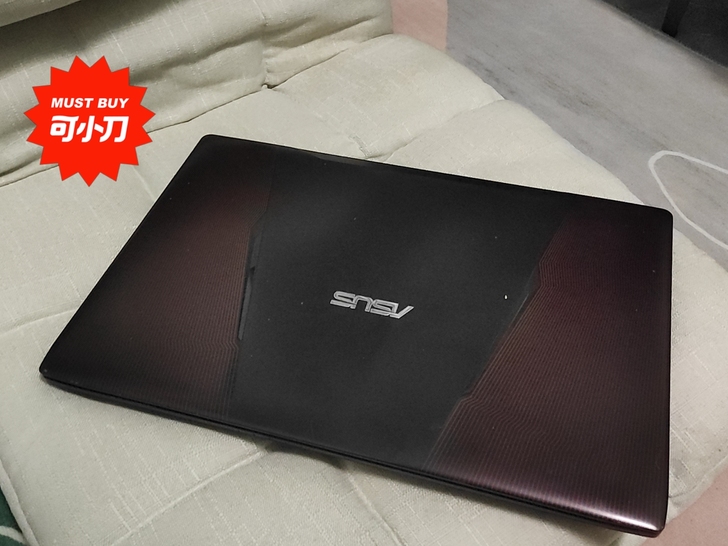 华硕飞行堡垒游戏本，17年高中毕业购入自用。