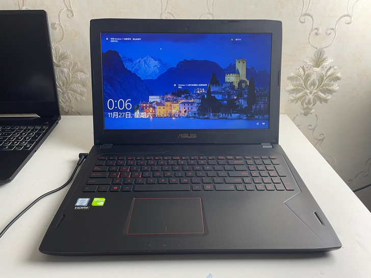 华硕 飞行堡垒FX60V 笔记本电脑