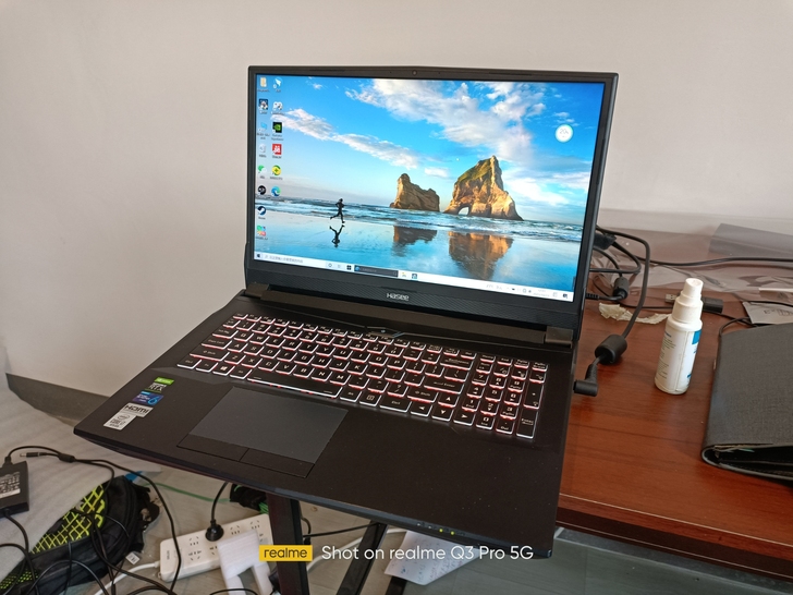 神舟战神TX9CU7DK吃鸡游戏笔记本