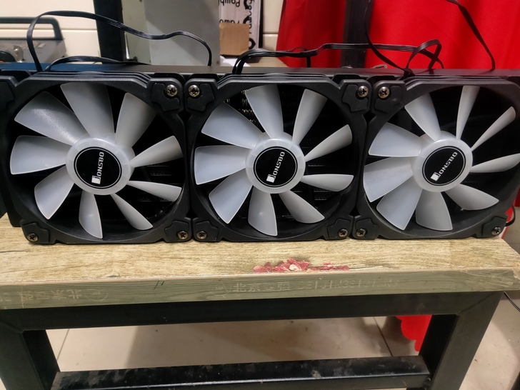 乔思伯360水冷，用了两个月，成色好，带控...