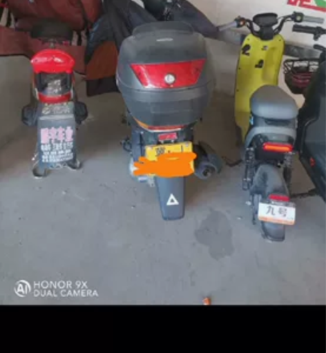 天鹰100踏板摩托车。5千多公里。带牌照有...